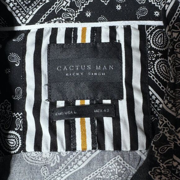 Cactus Man Ricky Singh Mens Shirt Large Black White Paisley Bandana Print Spring - Picture 3 of 11
